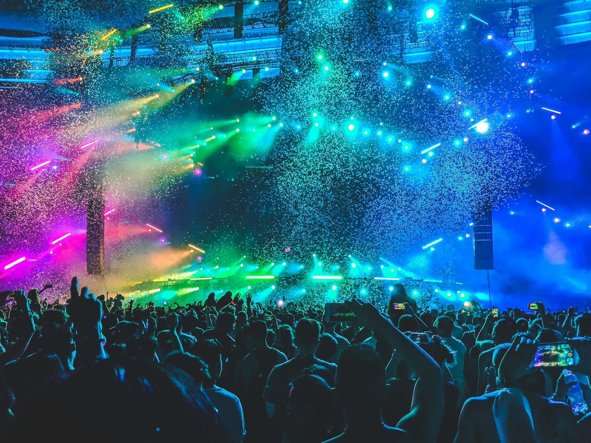 How Music Brands Build Cinematic Websites With Short-Videos on web.best
