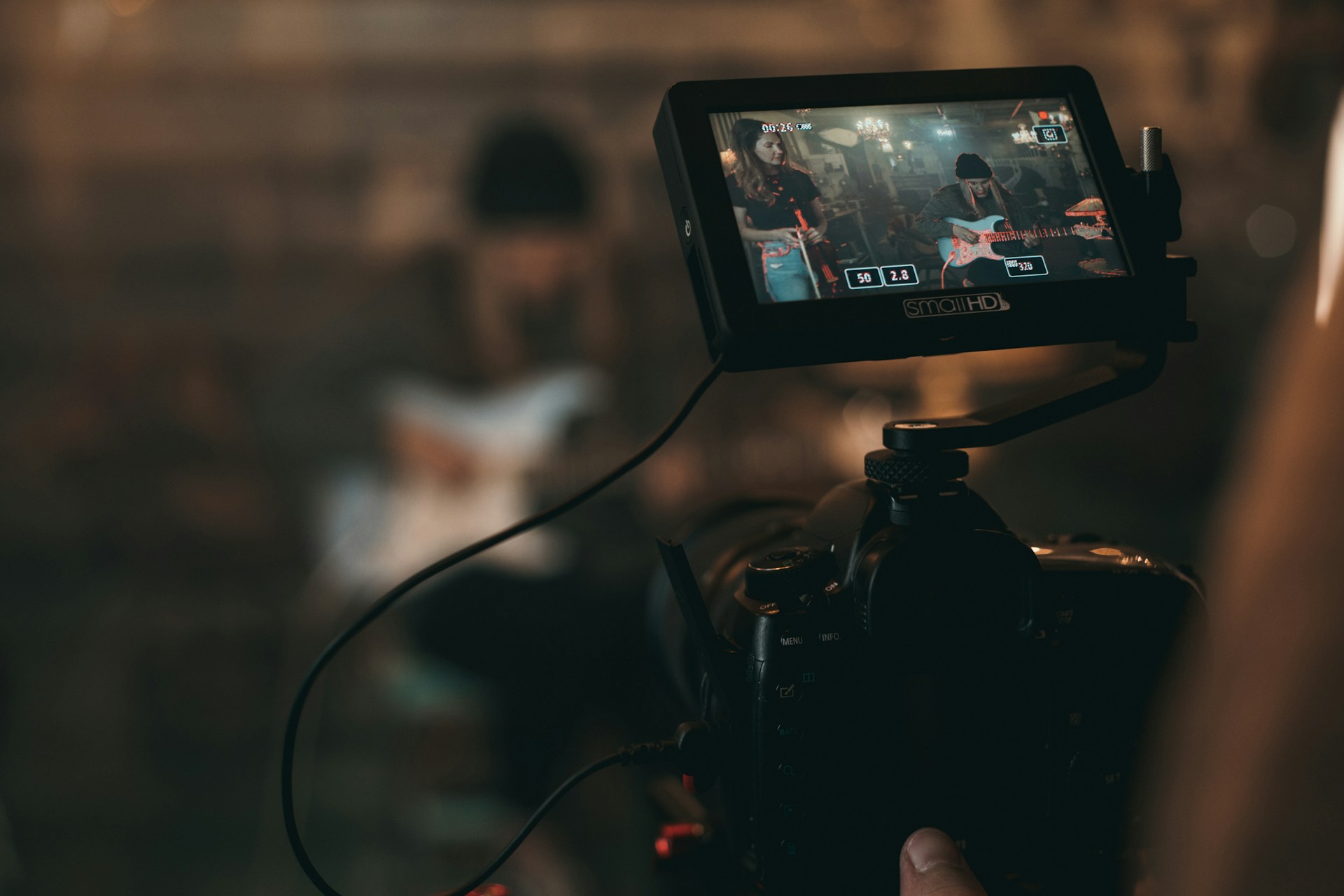 Short Videos vs TikTok: Por Qué Tu Propio Sitio Web Gana